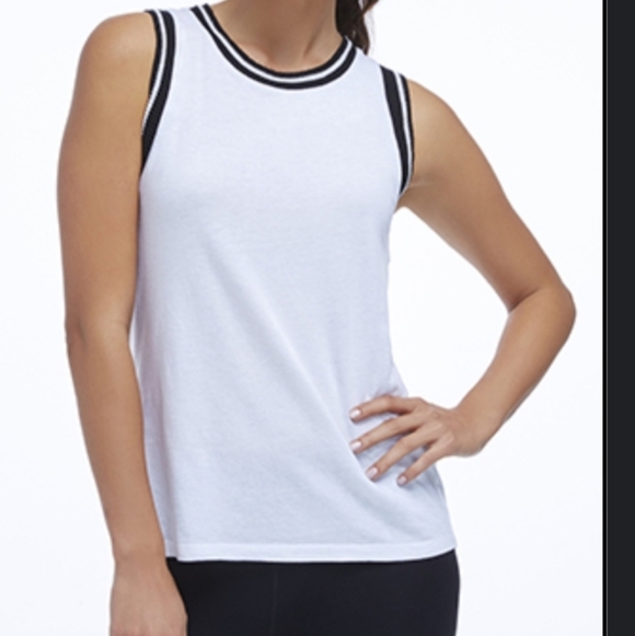Fabletics Tee Tank. - Picture 6 of 7
